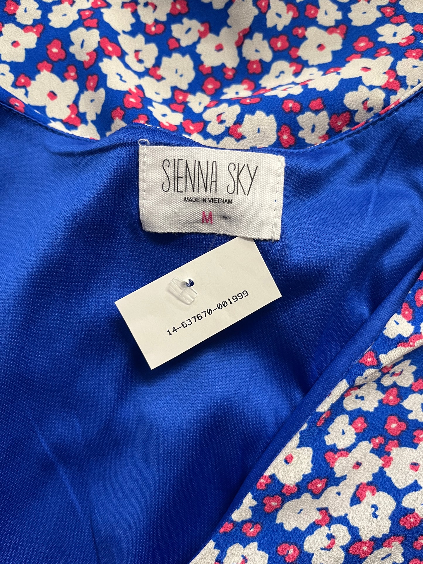 Beautiful, Blue Floral Dress, New with Tags, Sienna Sky, Size Medium
